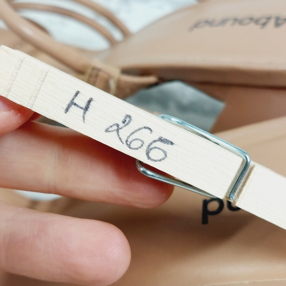 New Abound Austyn Brown Tubular Strap Block Heel Sandals H266 - Picture 12 of 12